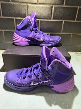 Purple High-Top Basketball Sneakers. Nike HyperDunks Size-8.5-Read